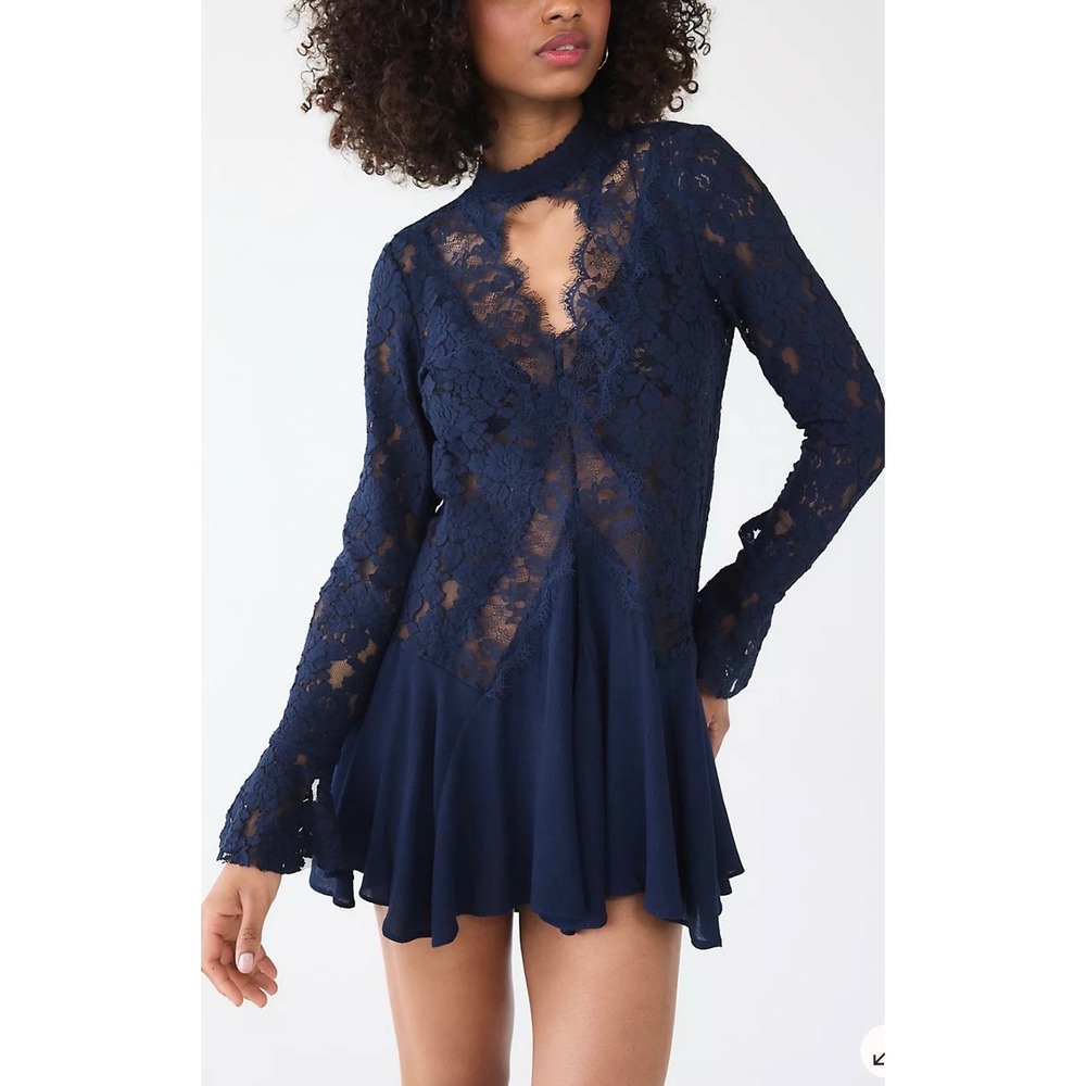 First crush lace tunic NWOT deep iris